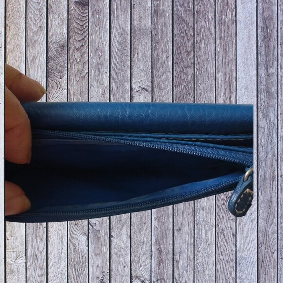 Women's Blue Hearts Love Colorful Bifold Wallet Credit Card - Picture 5 of 6